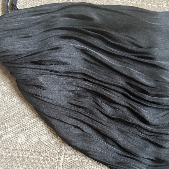 Zara Elegant Black Ruched Top - Picture 4 of 7